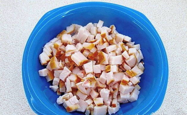Самые вкусные и простые салаты с грибами и курицей