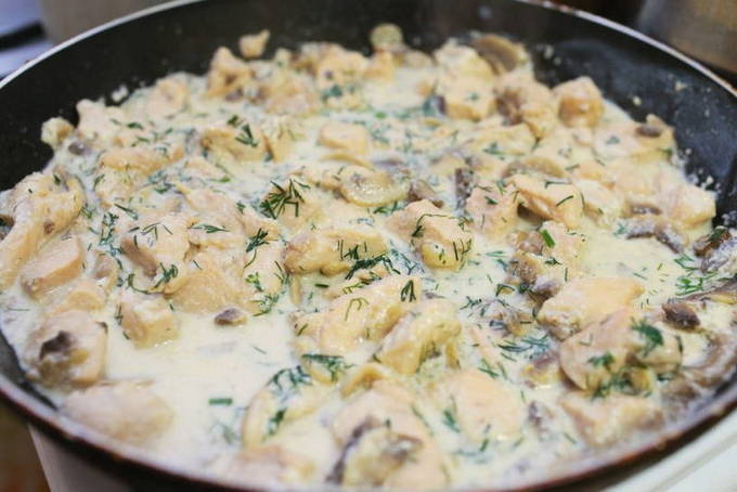 Самые вкусные и простые салаты с грибами и курицей
