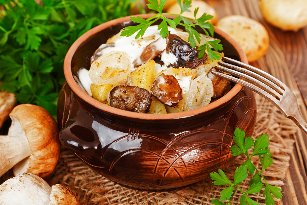 Горшочки в духовке курица грибы картофель