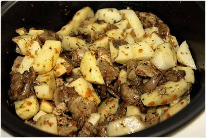 Как вкусно потушить картошку с грибами