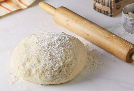 Пицца с ветчиной и грибами
