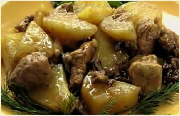 Как вкусно потушить картошку с грибами