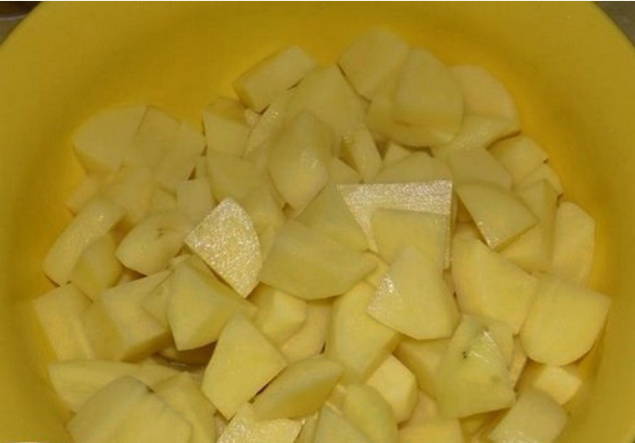Как вкусно потушить картошку с грибами