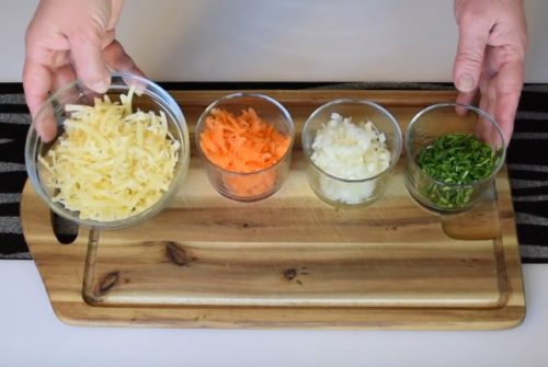 Грибы, фаршированные сыром и курицей
