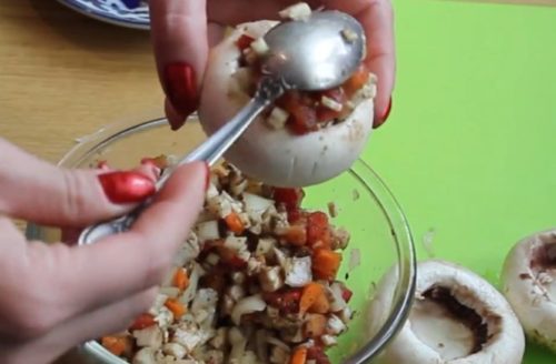 Овощные фаршированные грибы