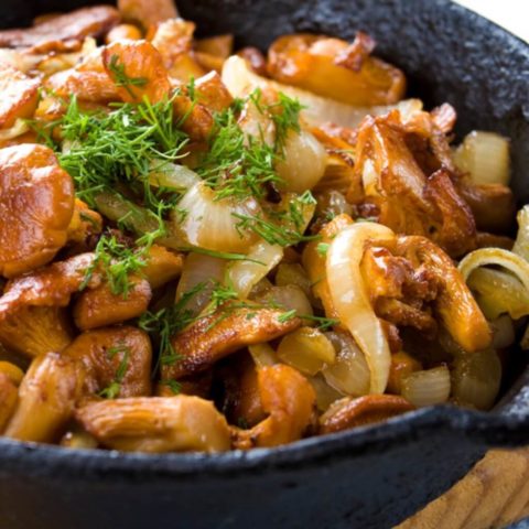 Запеченные пельмени: рецепты с луком, сливками, тестом, калорийность
