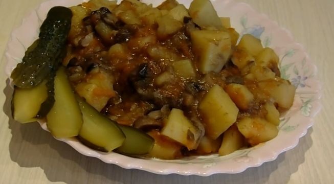 Как тушить картофель с грибами