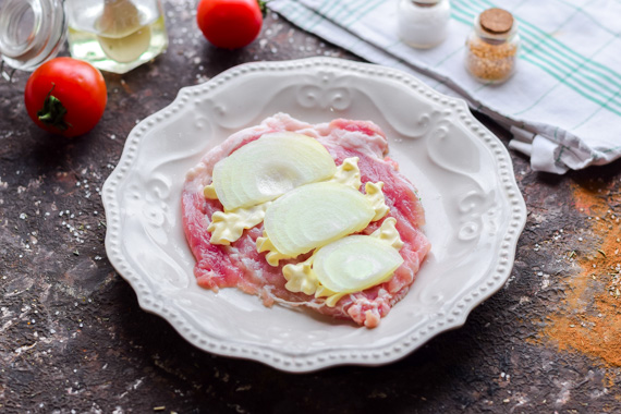 ТОП-10 рецептов мяса по-французски в духовке с картошкой, грибами и сыром