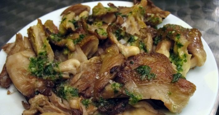 Как вкусно приготовить жареные сыроежки