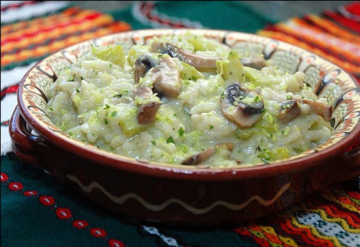 Как вкусно приготовить шампиньоны с рисом