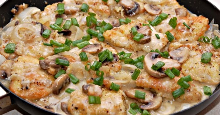 Как вкусно пожарить мясо с шампиньонами на сковороде