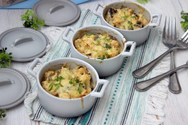Жульен с грибами и сливочным соусом, рецепт и фото - Vkuso.ru
