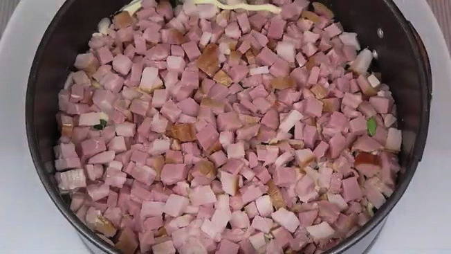 19 вариантов приготовления салата с опятами и куриной грудкой
