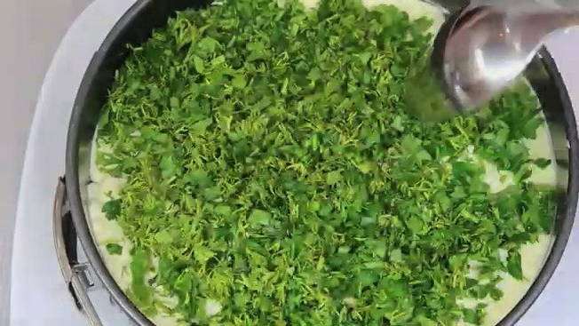 19 вариантов приготовления салата с опятами и куриной грудкой