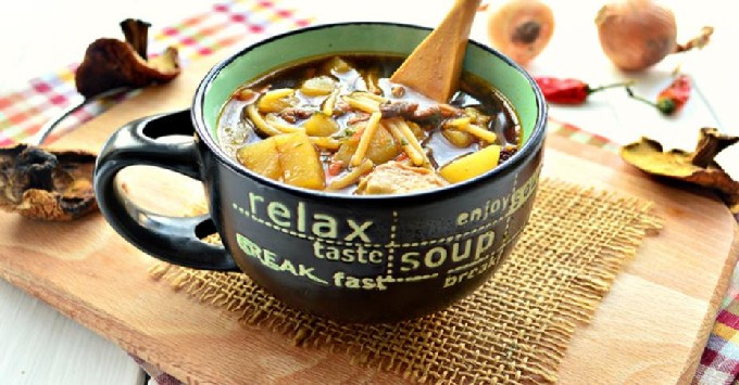 Как вкусно сварить суп с сухими грибами