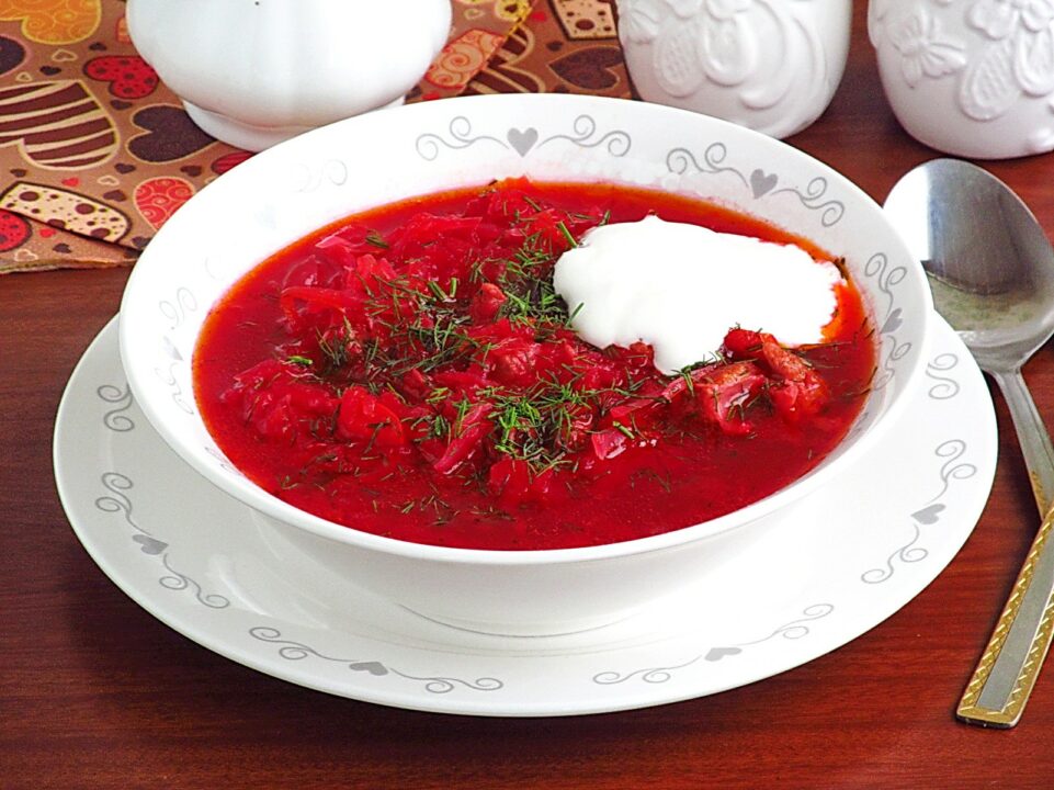 Борщ с яблоками со свиными ребрышками пошаговый рецепт с фото