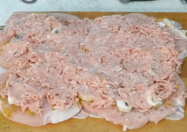 Как вкусно приготовить свинину с грибами в духовке