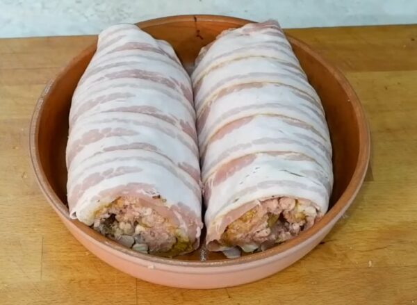 Как вкусно приготовить свинину с грибами в духовке