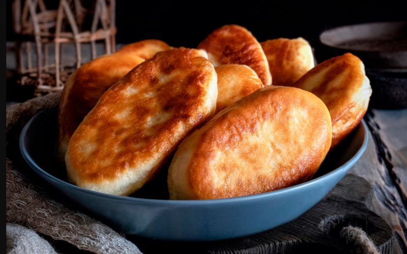 Жареные пирожки с картофелем. Тесто пушистое, без дрожжей