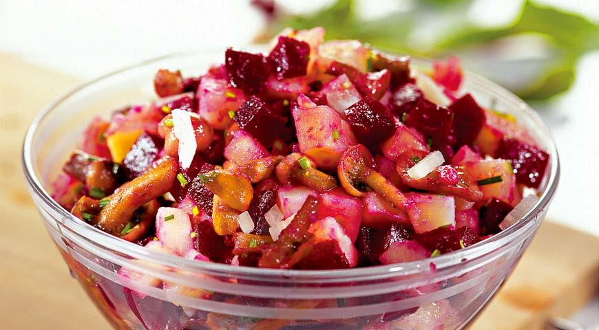 Салат винегрет с маринованными буковыми грибами, пошаговый рецепт с фото