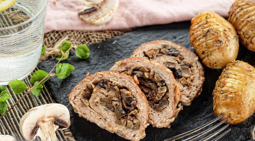 Мясной рулет с грибами и луком, пошаговый рецепт с фото