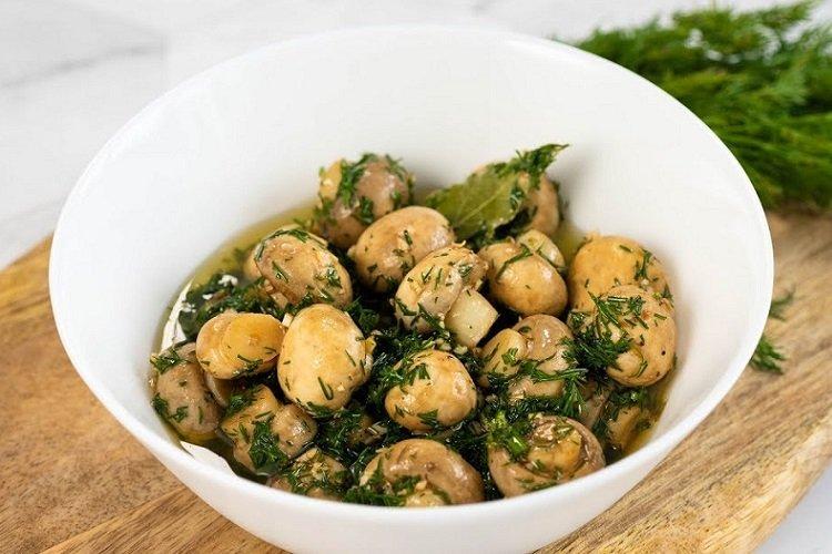 Корейские грибы с соусом табаско