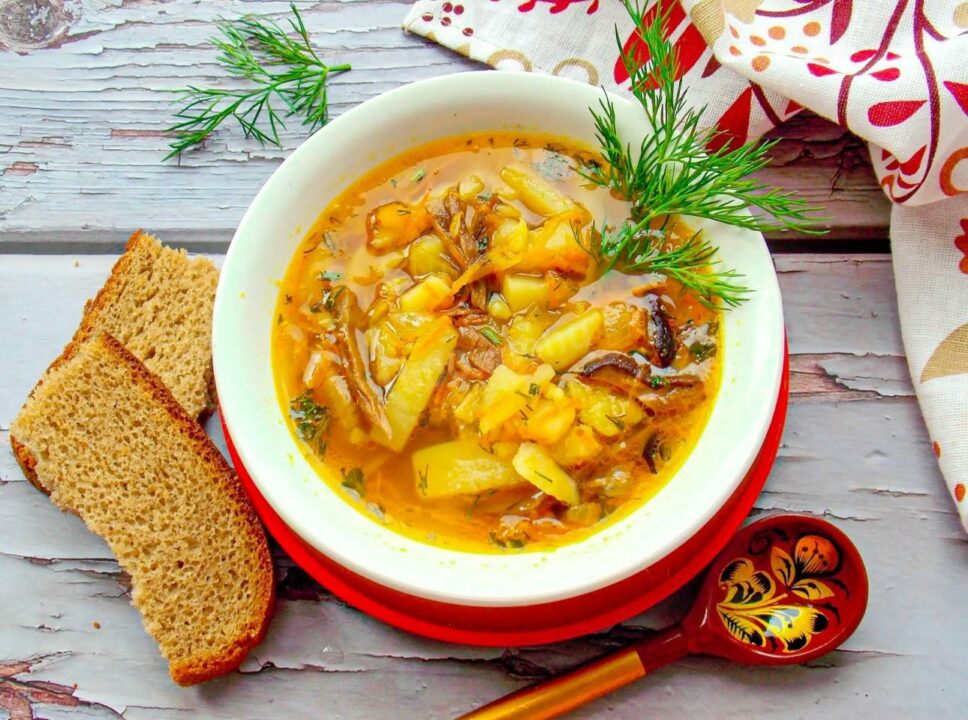 Грибной суп с сушеными белыми грибами и картофелем рецепт с фото и пошаговым видео - 1000.menu