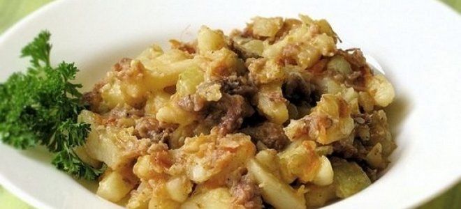 Картофель с тушенкой и грибами в мультиварке-скороварке