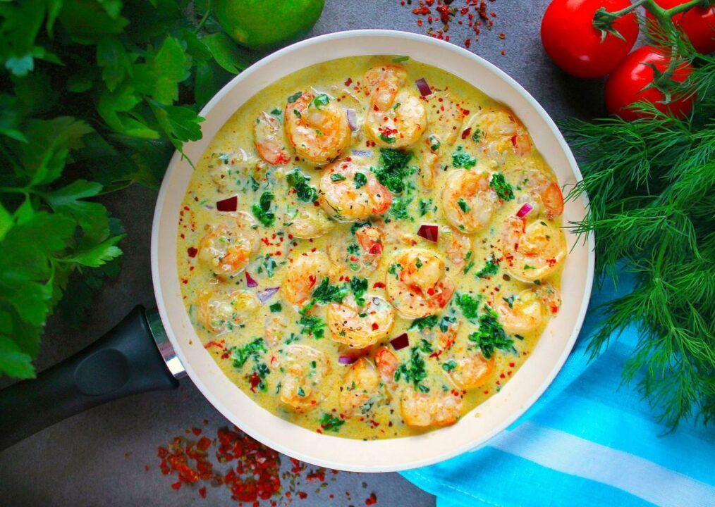 Креветки в сливочно-чесночно-сырном соусе рецепт с фото и видео - 1000.menu