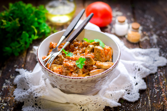 Как вкусно приготовить куриную печень с грибами шампиньонами