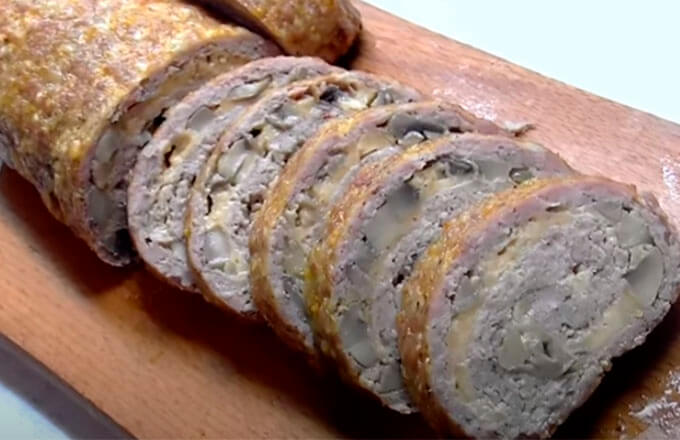 Мясной рулет в духовке: 7 рецептов рулетов из фарша