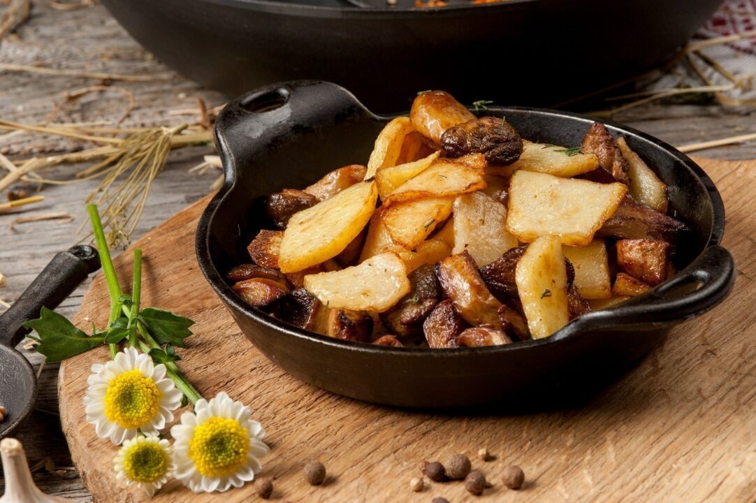 Картофель, запеченный с белыми грибами рецепт - русская кухня: основные блюда.
