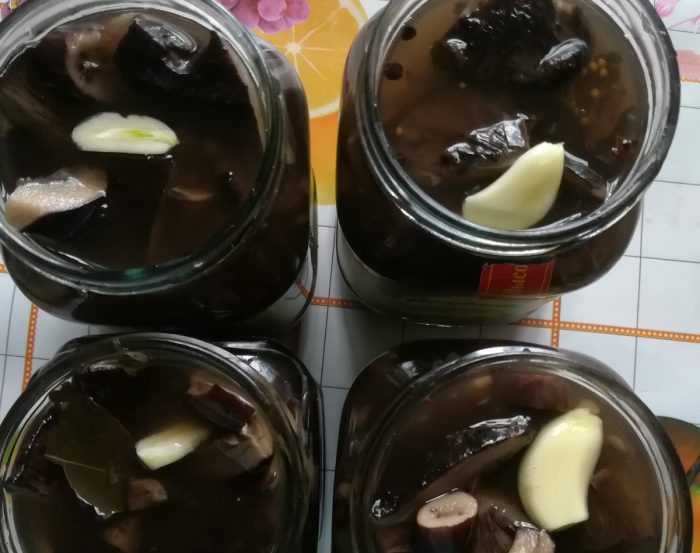 Как очень вкусно замариновать чернушки на зиму