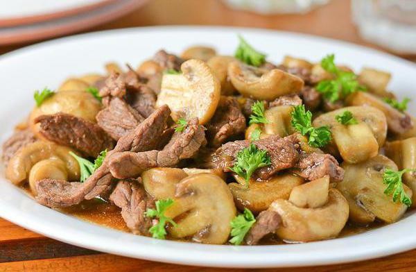 Как приготовить мясо на гриле с грибами