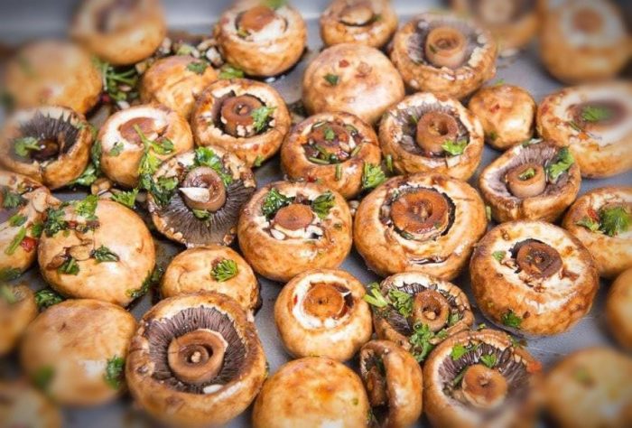 Разные рецепты запекания грибов в духовке