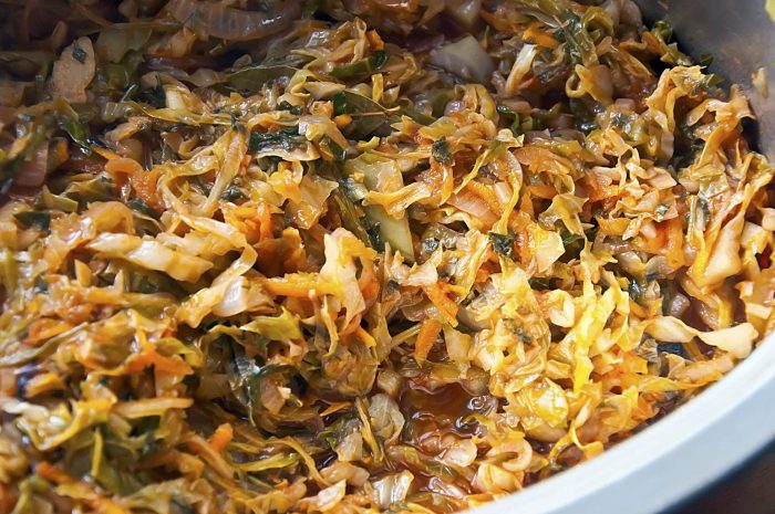 Как вкусно приготовить солянку с грибами и капустой на ужин