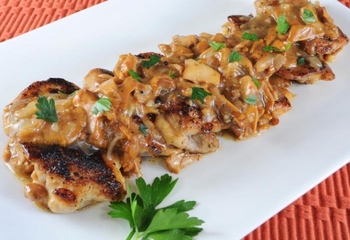 18 простых и вкусных рецептов приготовления свинины с лисичками