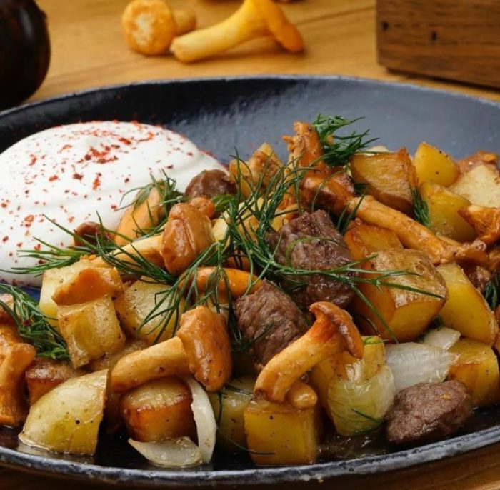 18 простых и вкусных рецептов приготовления свинины с лисичками