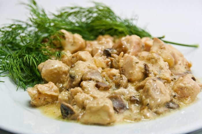 Самые простые и вкусные соусы из курицы и грибов