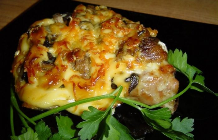 Как вкусно приготовить свинину с грибами