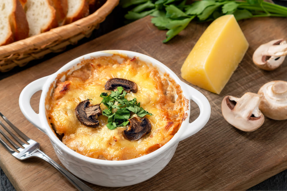 Жульен из курицы и грибов в крокпоте - пошаговый рецепт с фото от Простоквашино