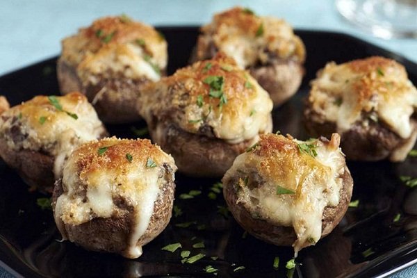 Грибы с творогом и курицей