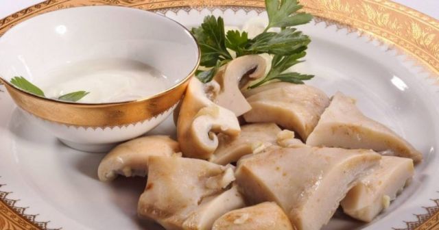 Маринованные грибы