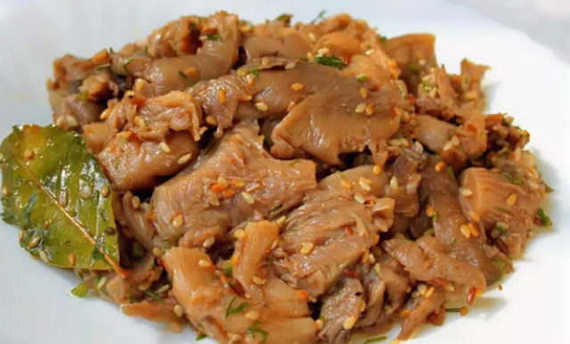 Грибы вешенки по-корейски
