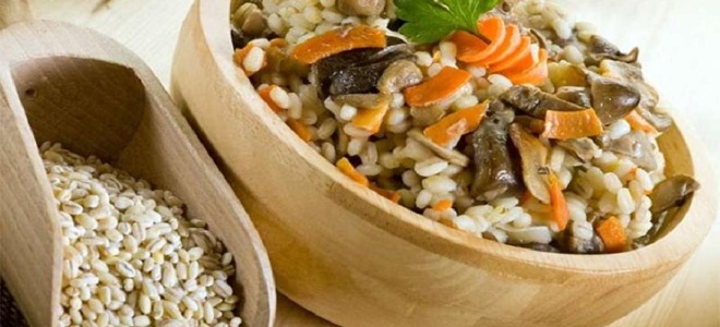 Перловка с грибами