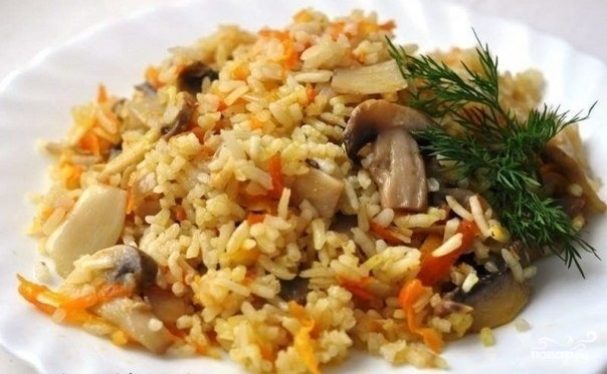 Плов со свининой и грибами