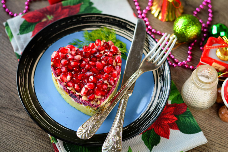 salad-granatovoe-serdtse-s-kuritsey-i-gribami.jpg