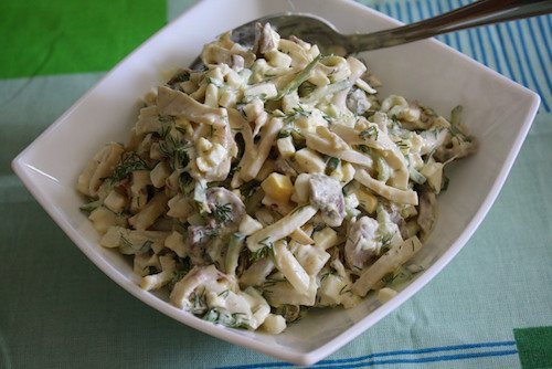 Салат с грибами и ветчиной