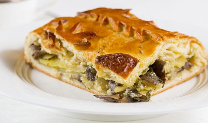 Как просто и вкусно приготовить пирог из белых сушеных грибов