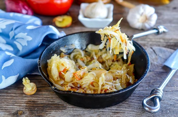 20 простых и вкусных рецептов жареной капусты с грибами на сковороде